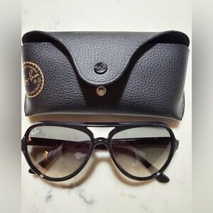 Ray-Ban black Sunglasses with Case- Aviator